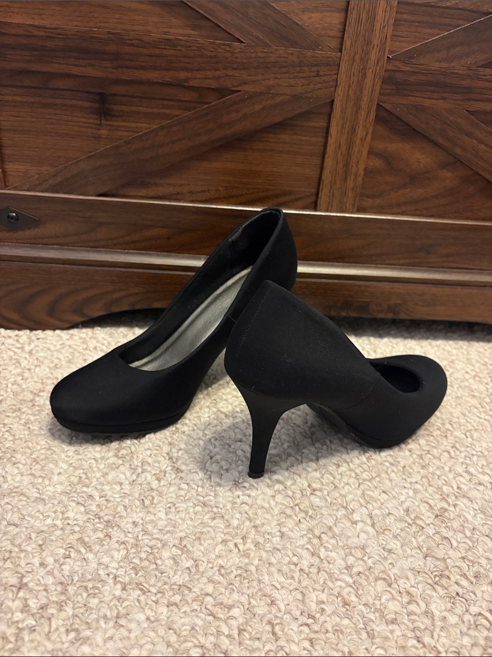 Chelsea Moreland Classic Black Women's Pump Heels
